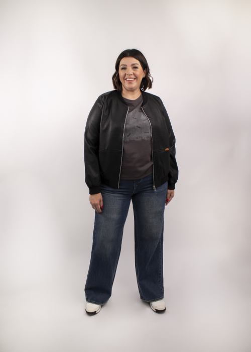 Куртка 18253 черн.