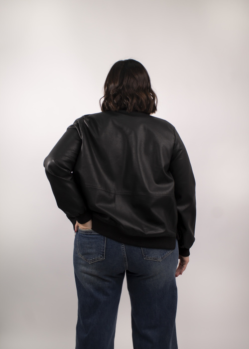 Куртка 18253 черн.